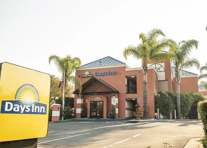 Family Hotel: Days Inn By Wyndham Concord
