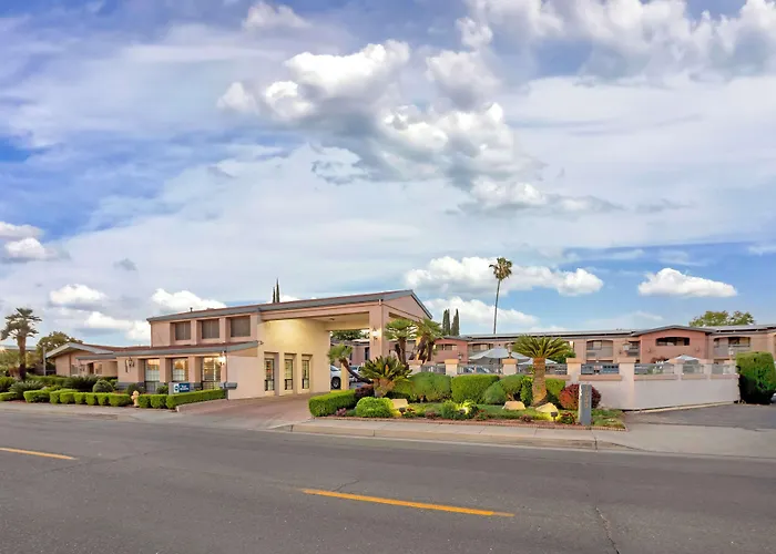 Hotels with pool Best Western Inn
