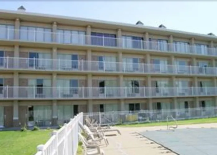 Ambassadors Inn & Suites