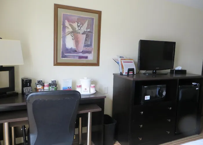 3 star hotels Ramada By Wyndham Wisconsin Dells I-90