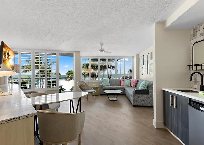 Сity center hotels Bellwether Beach