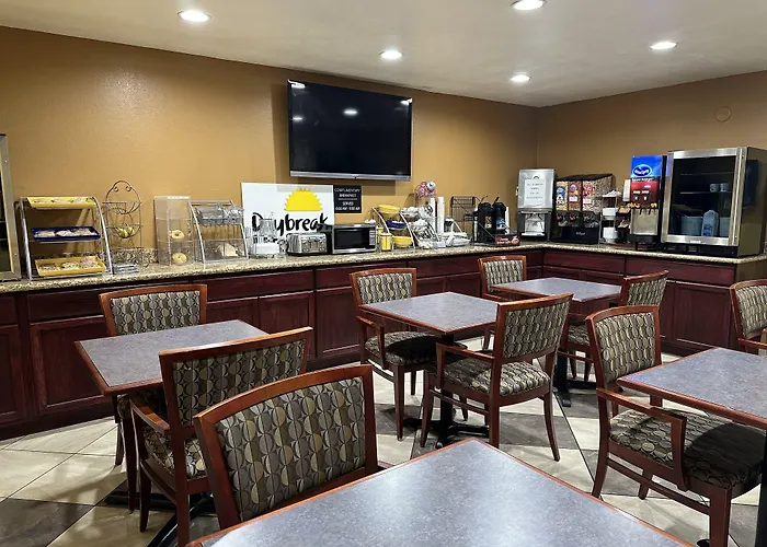 Days Inn By Wyndham Medford