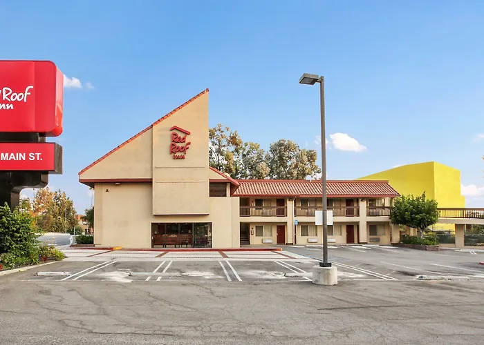 Beach Hotels Red Roof Inn Santa Ana