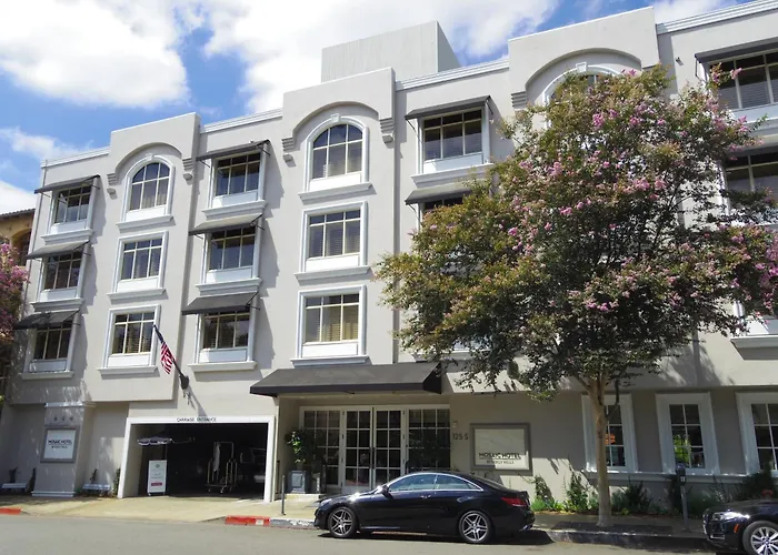 Hotel with view: Mosaic Hotel Beverly Hills