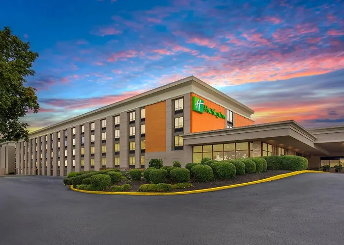 Pet Friendly hotel: Holiday Inn Knoxville West - Cedar Bluff Rd By Ihg