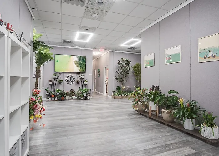 Pets Allowed Hotel Cottonwood Suites Savannah & Conference Center