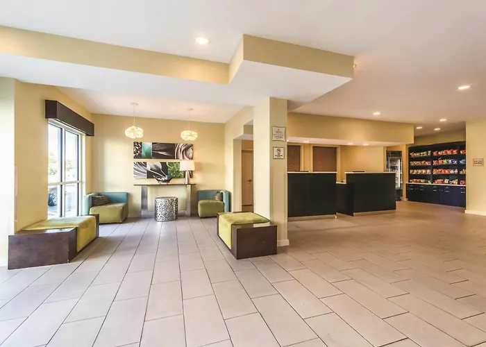 La Quinta By Wyndham - St. Louis