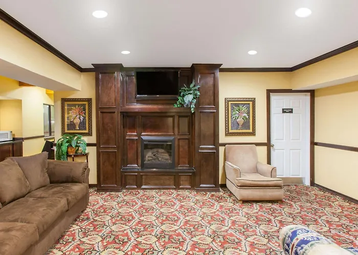 Central hotel: Super 8 By Wyndham Sallisaw
