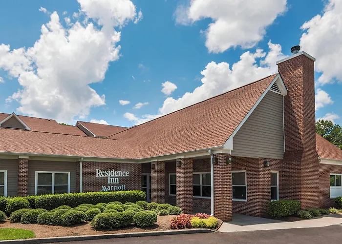 Hotel with pool: Residence Inn Macon