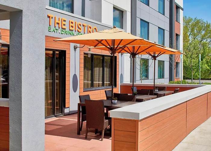 Jacuzzi hotel: Courtyard By Marriott Albany Thruway