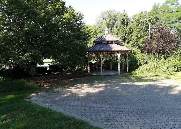 Quality West Lafayette - University Area