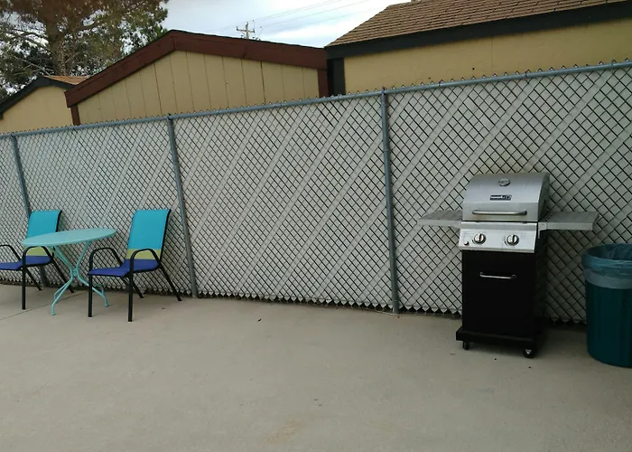 Pets Allowed Hotel Rodeway Near Ft Huachuca