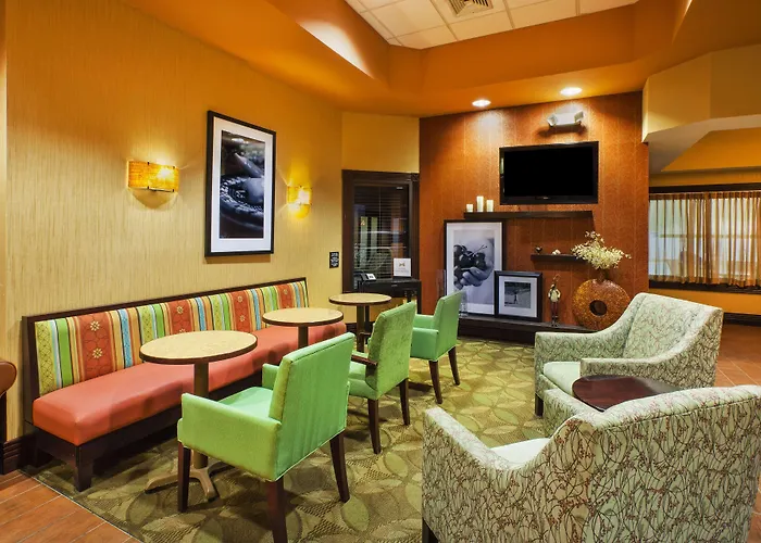 Pet Friendly hotel: Hampton Inn Gaylord