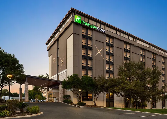  Holiday Inn Express - San Antonio Airport By Ihg