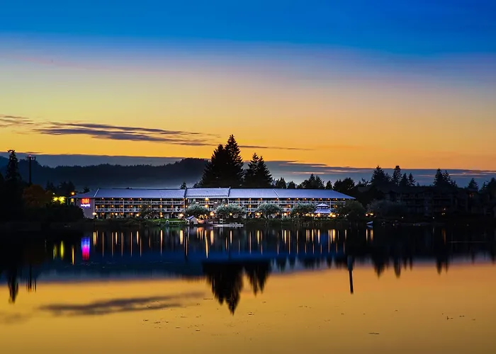 Hotel with view: Inn On Long Lake