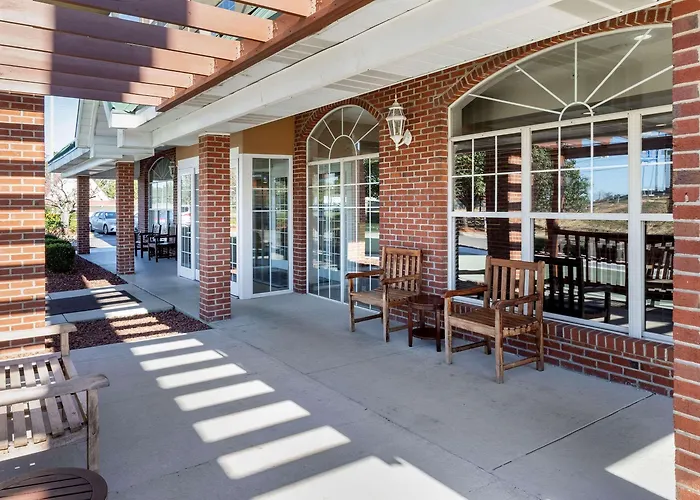 Resort: Country Inn & Suites By Radisson, Lumberton, Nc