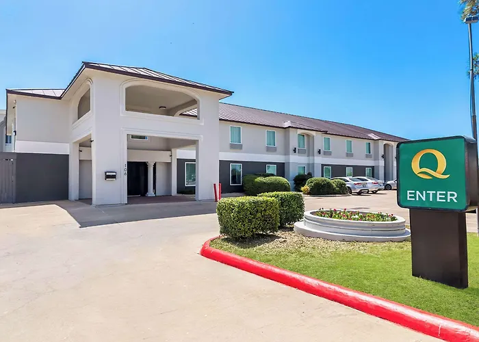 Resort: Quality Inn Bastrop