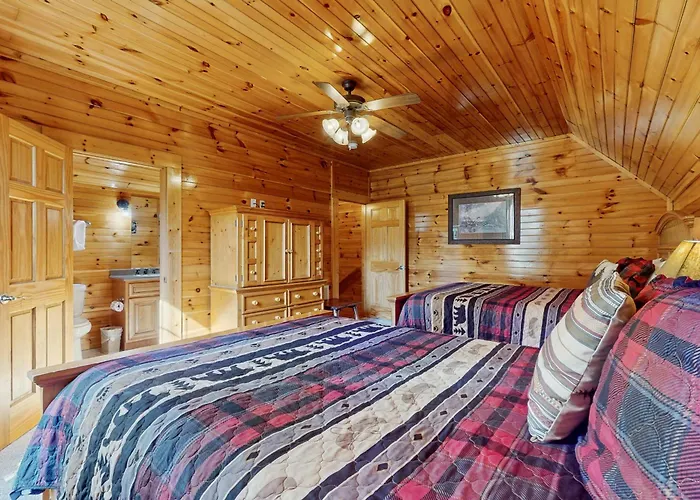 Black Bear Hideaway Cabin