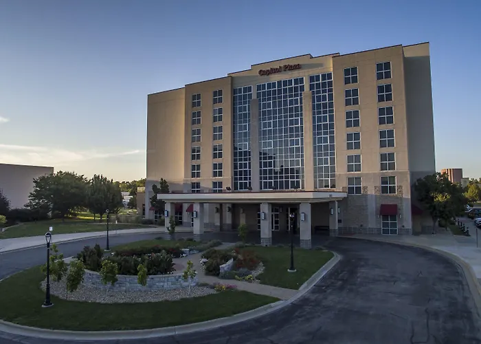 Hotel suites Topeka At City Center