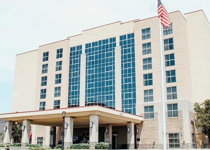 Hotel suites Topeka At City Center