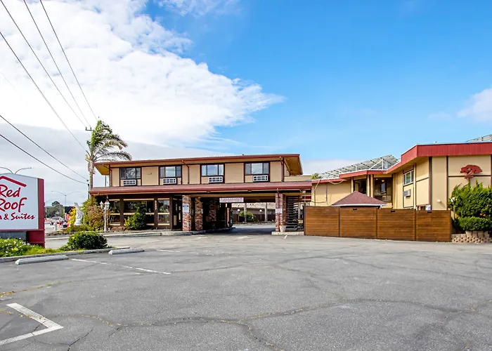 Red Roof Inn & Suites