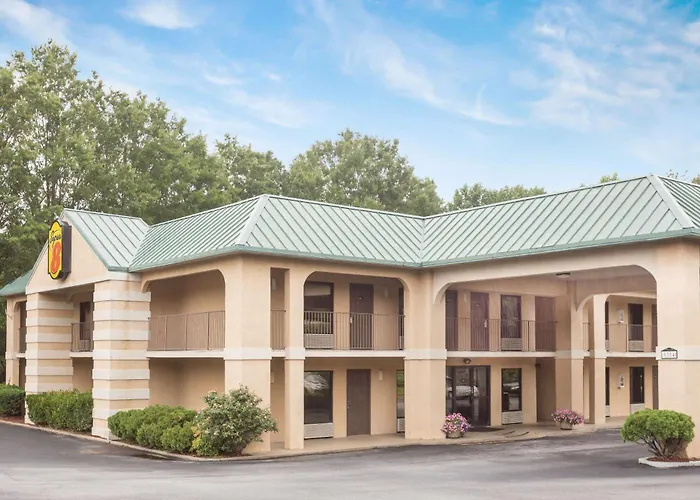 Family Hotel: Super 8 By Wyndham Lithonia