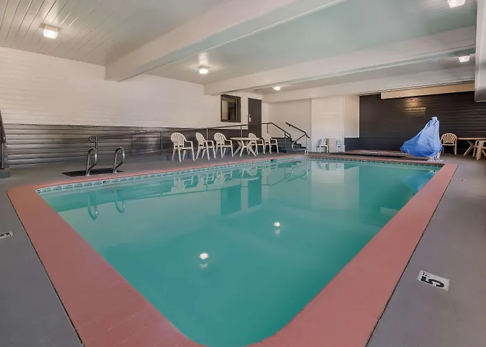 Central hotel: Red Lion Inn & Suites Ontario