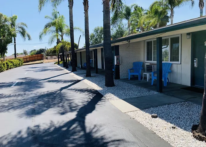 Fallbrook Country Inn