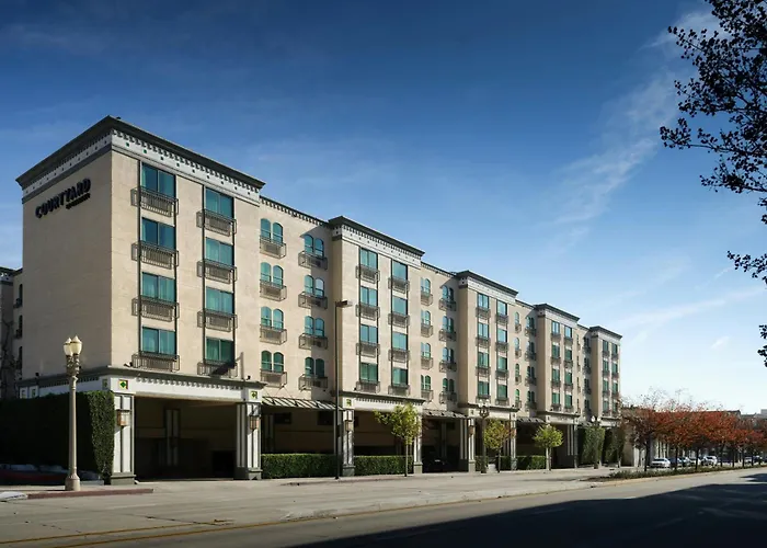 Jacuzzi hotel: Courtyard By Marriott Los Angeles Pasadena Old Town