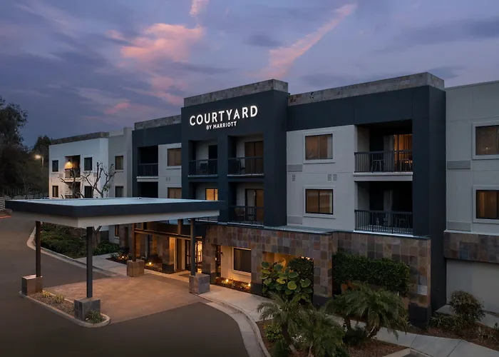 Courtyard By Marriott San Diego