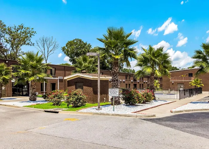 Econo Lodge Garden City - Savannah