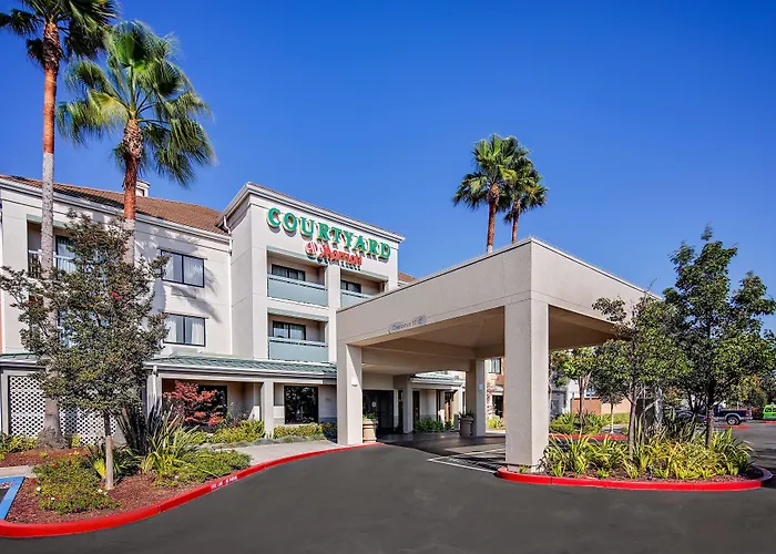 Family Hotel: Courtyard By Marriott Oakland Airport