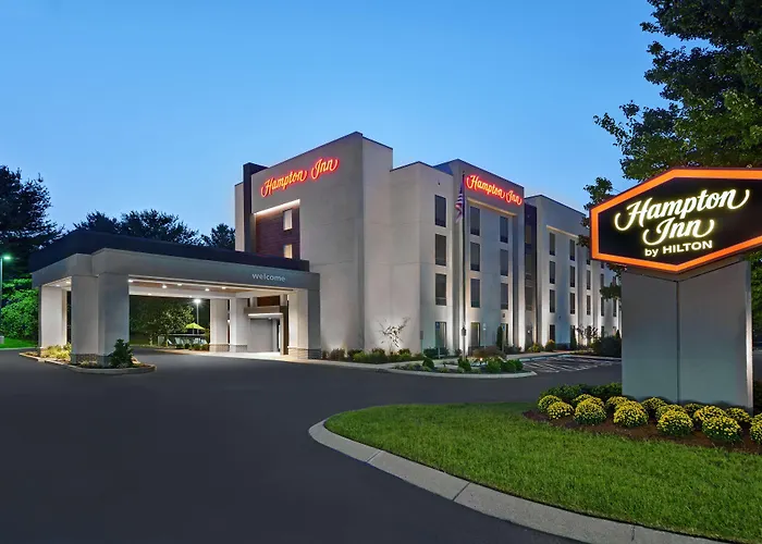 Luxury hotel only: Hampton Inn Gallatin