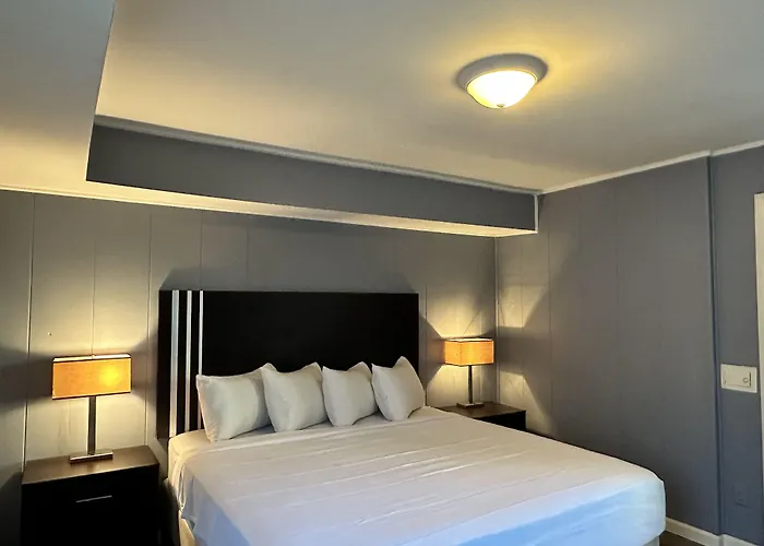 Community Court Motel