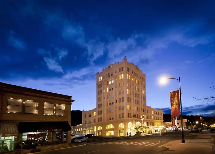 Romantic hotel: Ashland Springs Hotel