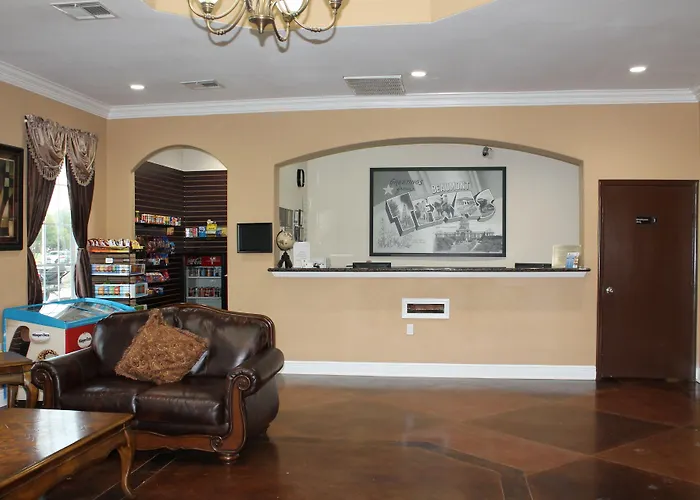 Super 8 By Wyndham Beaumont I-10 College St