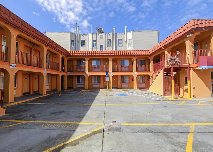Inn At Golden Gate