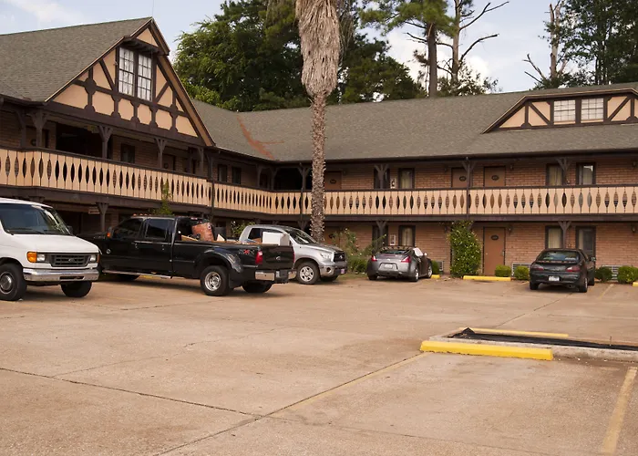 Victorian Inn & Suites