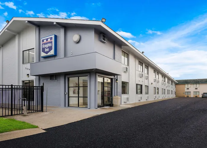 Knights Inn Grand Rapids East Airport