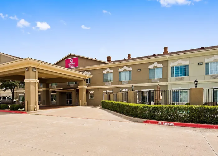 Hotel near College: Surestay Plus Hotel By Best Western Mesquite