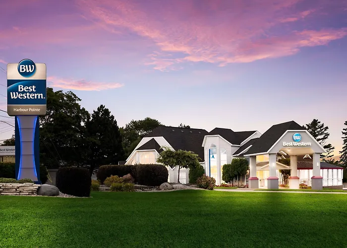 Jacuzzi hotel: Best Western Harbour Pointe Lakefront