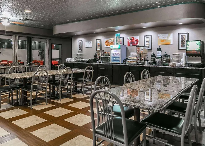 Hotel with view: Ramada By Wyndham Odessa Near University Of Texas Permian