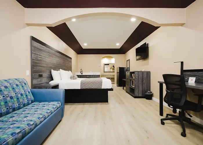 Jacuzzi hotel: Sapphire Inn & Suites