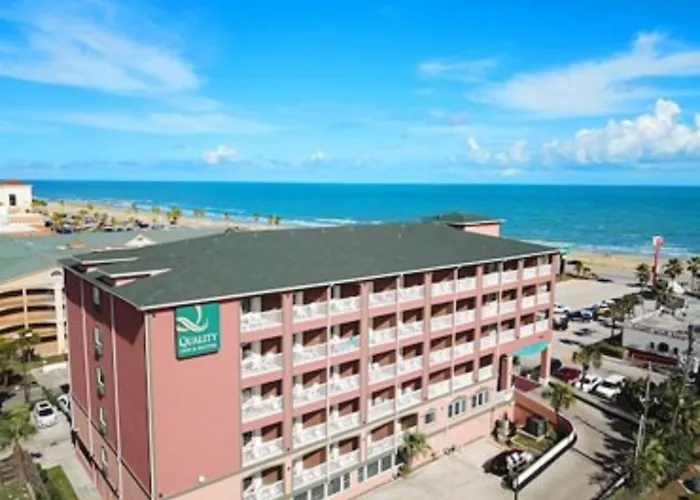 Pet Friendly hotel: Quality Inn & Suites Galveston - Beachfront