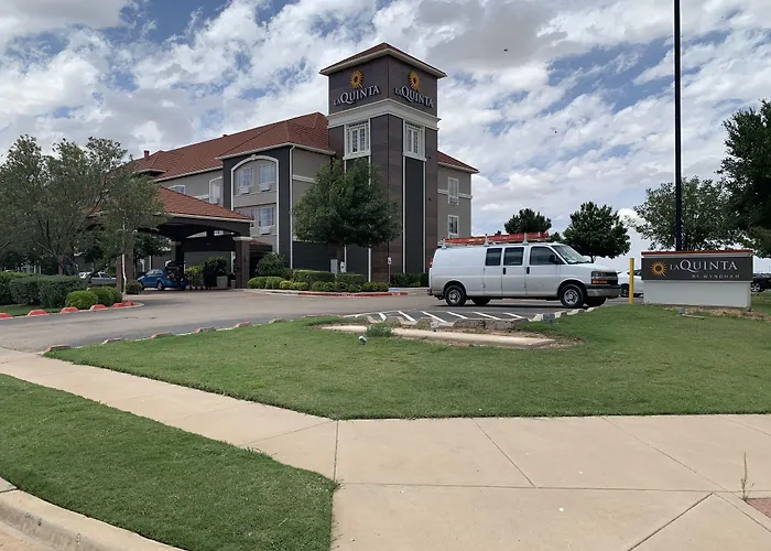 Cheap hotel: La Quinta By Wyndham Lubbock North