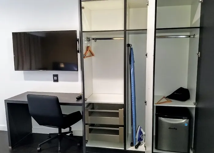 Glen Capri Inn And Suites - Burbank Universal