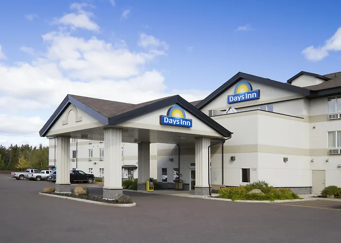 Central hotel: Days Inn By Wyndham Thunder Bay North