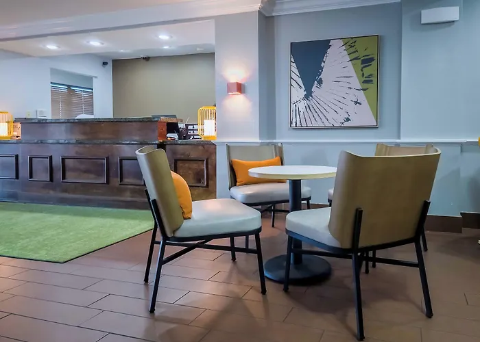 Sleep Inn & Suites East Chase