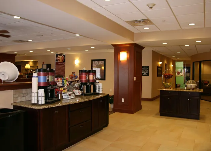 Hotels with pool Hampton Inn Watertown