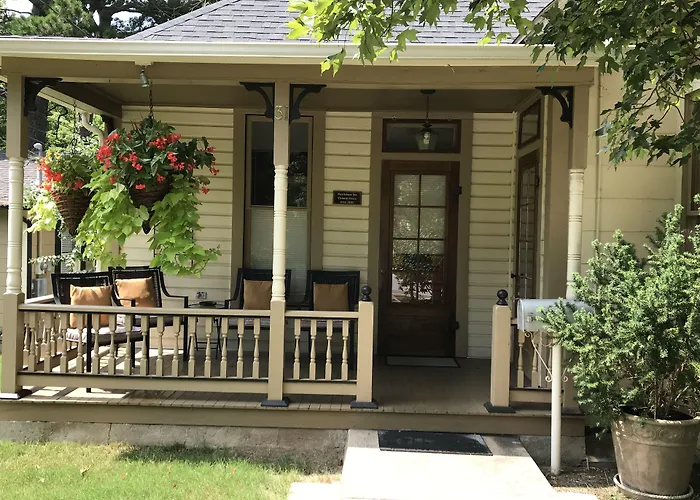 B&B only: Heartstone Inn